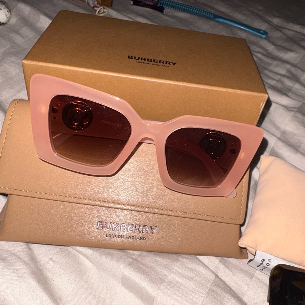 Burberry sunglasses
